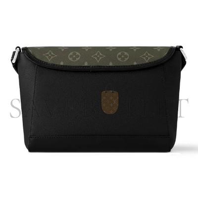 LOUIS VUITTON PULSE MESSENGER M12625 (26.6*17*11cm)