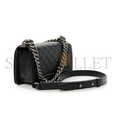 CHANEL MASTER CAVIAR QUILTED SMALL BOY FLAP A67085 (20*12*8cm)