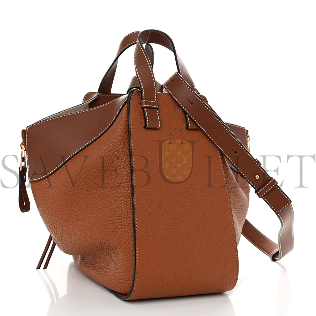 LOEWE GRAINED CALFSKIN SMALL HAMMOCK SHOULDER BAG TAN (30*25*13.5cm) LOEWE GRAINED CALFSKIN SMALL HAMMOCK SHOULDER BAG TAN (30*25*13.5cm)